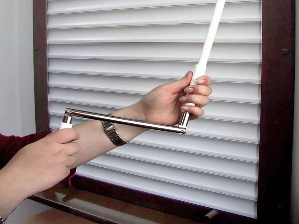 shutters-gate2.jpg